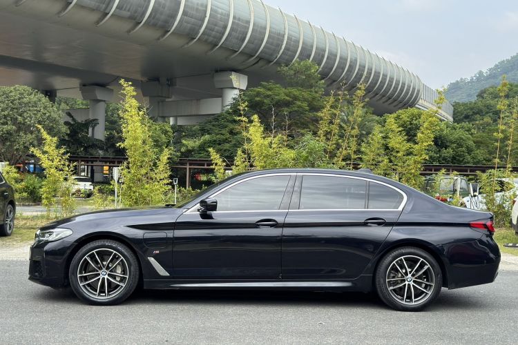 BMW M5 New Energy 2021 #6 BMW M5 New Energy 2021 car image #6