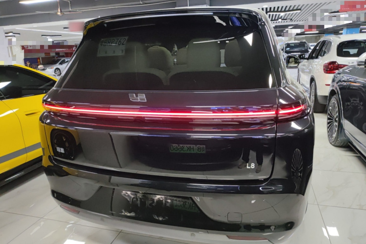 Li L8 2023 изображение автомобиля #6