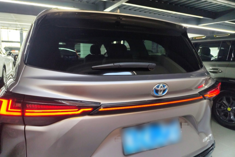 Toyota Sienna 2022 #6 Toyota Sienna 2022 car image #6