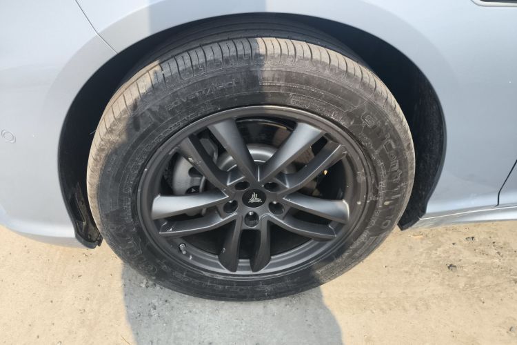 哪吒汽车 哪吒S猎装 2025 汽车图片 #6