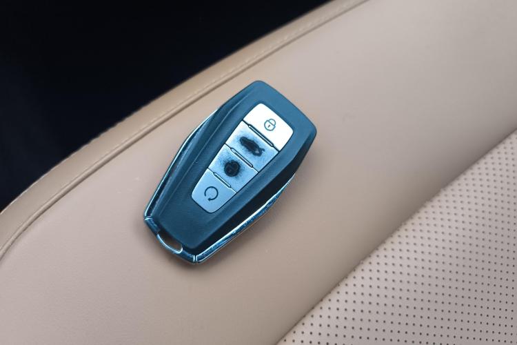 GEELY Okavango L 2024 car image #6