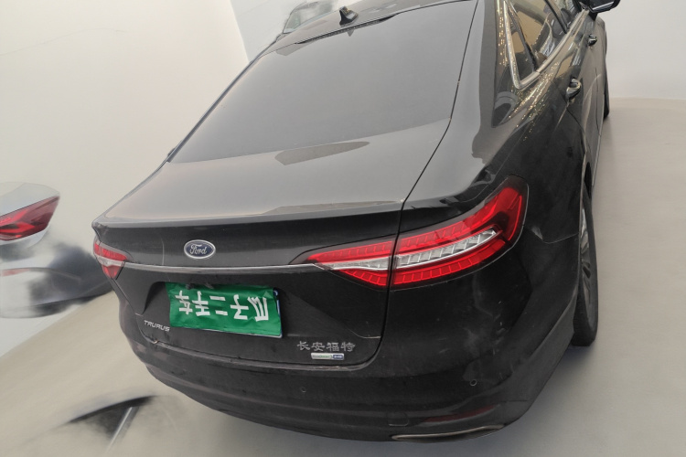 Ford Taurus 2022 car image #6