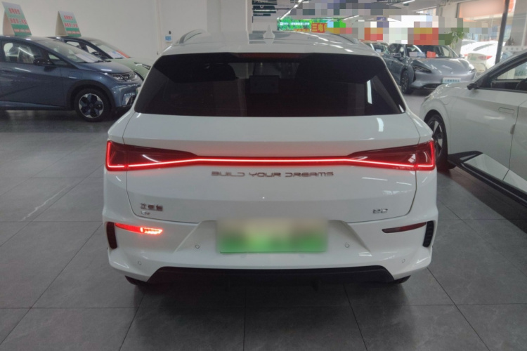 BYD e2 2024 image de voiture #6