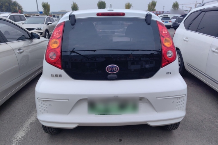 BYD e1 2020 #6 BYD e1 2020 car image #6