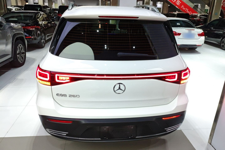 Mercedes-Benz EQB Class 2022 #6 Mercedes-Benz EQB Class 2022 car image #6