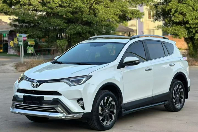 RAV4 2018 #6 RAV4 2018 car image #6