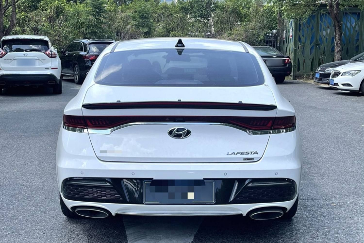 Hyundai Lafesta 2020 car image #6