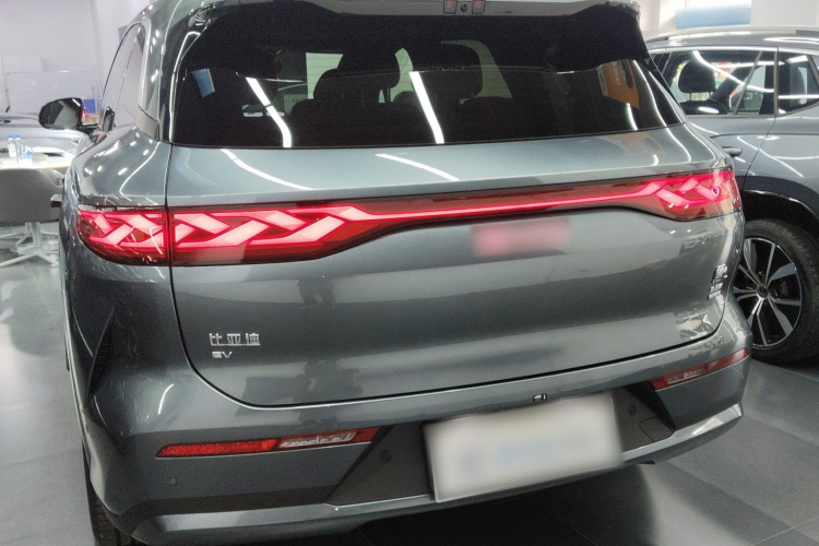 BYD Tang L 2025 #6 BYD Tang L 2025 car image #6