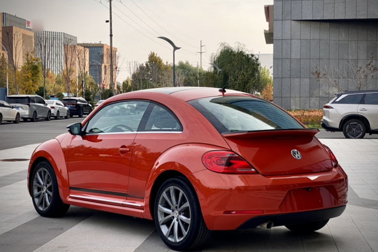 Volkswagen Beetle 2016 car image #6