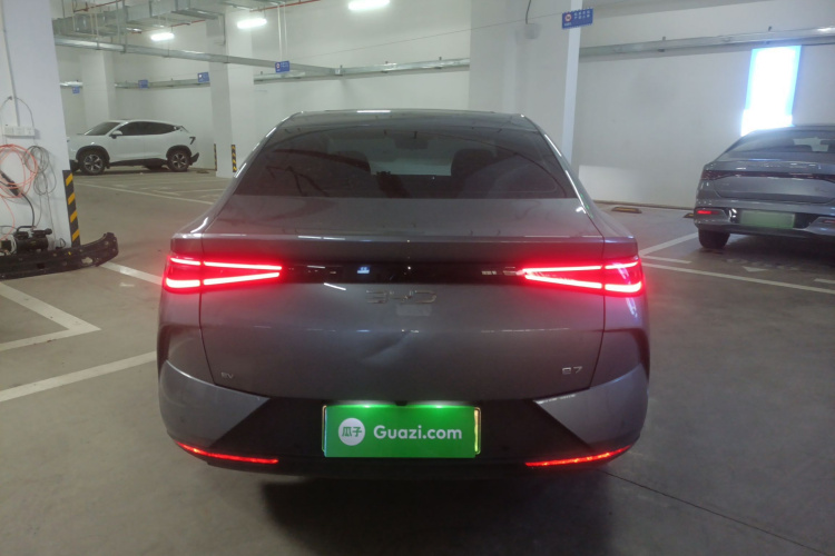 BYD e7 2025 #6 BYD e7 2025 car image #6