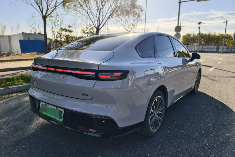 零跑汽车 零跑B01 2025 汽车图片 #6