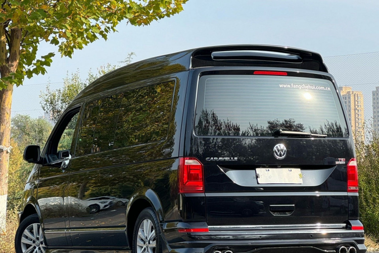 Volkswagen Caravelle 2017 car image #6