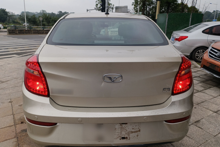 Kaiyi E3 2018 #6 Kaiyi E3 2018 car image #6