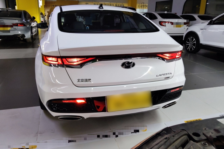 Hyundai Lafesta 2020 car image #6