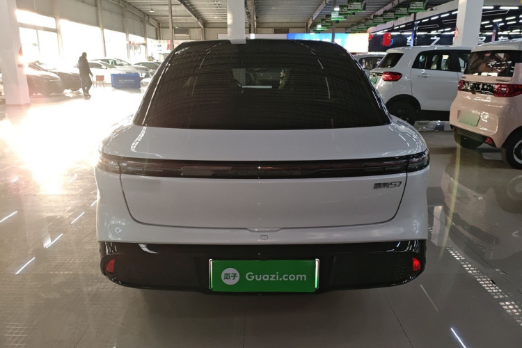 Forthing S7 2025 صورة سيارة #6