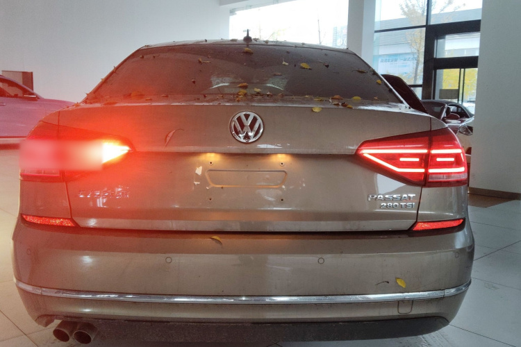Volkswagen Passat 2017 car image #6