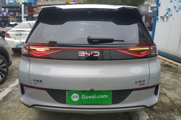 BYD Sea Lion 05 EV 2025 #6 BYD Sea Lion 05 EV 2025 car image #6