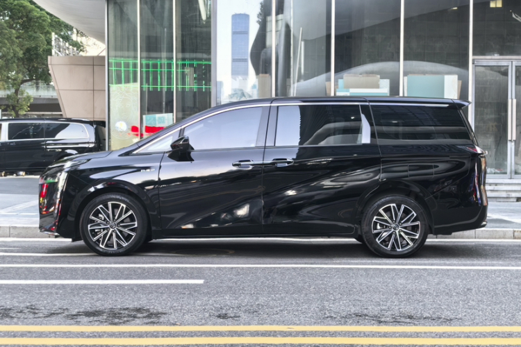 GAC Trumpchi E8 New Energy 2024 #6 GAC Trumpchi E8 New Energy 2024 car image #6