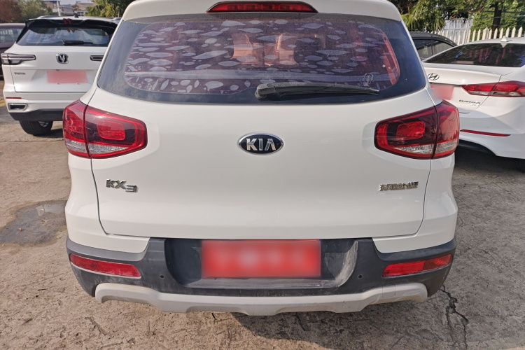 Kia Stonic 2016 image de voiture #6