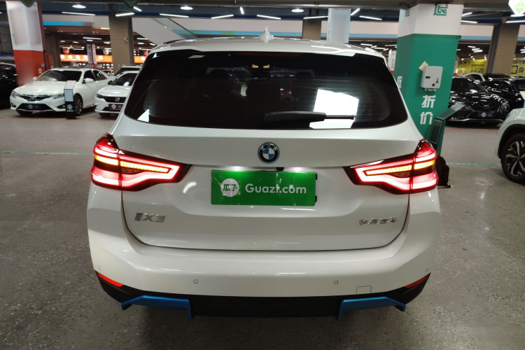 BMW iX3 2021 immagine di auto #6