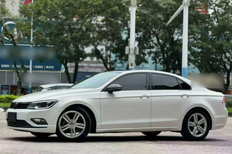 Volkswagen Lamando 2015 immagine di auto #6