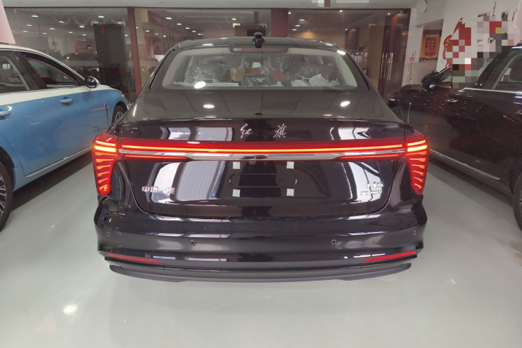 HongQi H5 PHEV 2025 #6 HongQi H5 PHEV 2025 car image #6