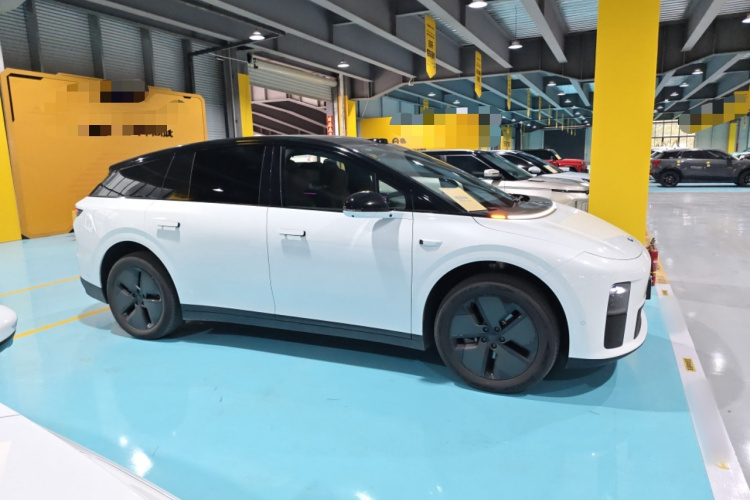 理想汽车 理想i6 2025 汽车图片 #6