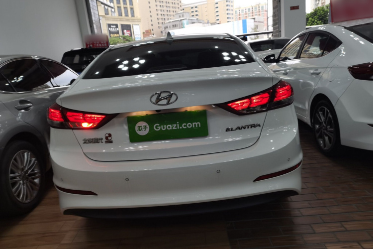 Hyundai Elantra AD 2019 car image #6