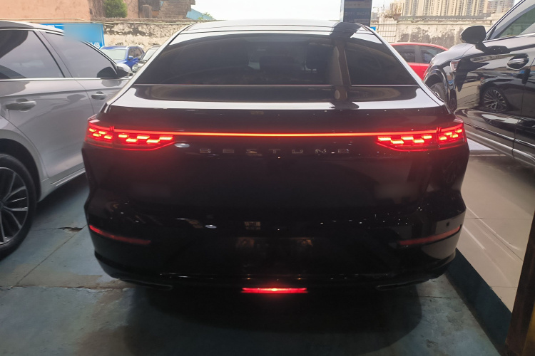 2024 car image #6