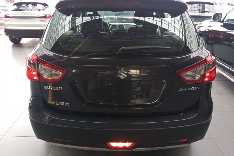 Suzuki S-Cross 2015 immagine di auto #6