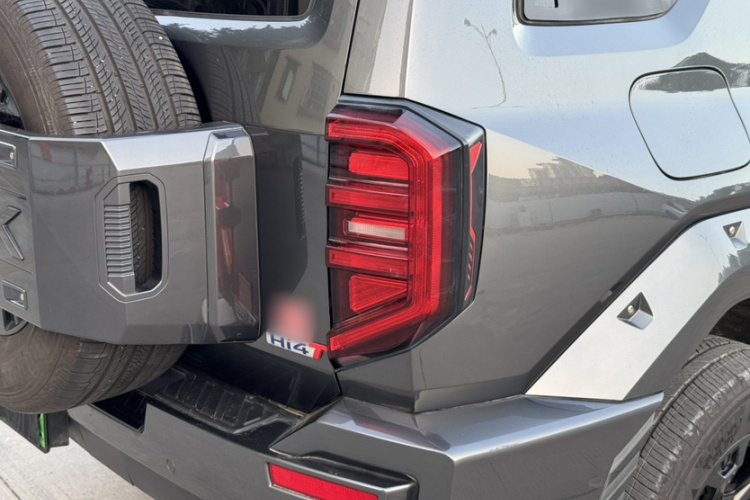 Tank 400 2023 car image #6