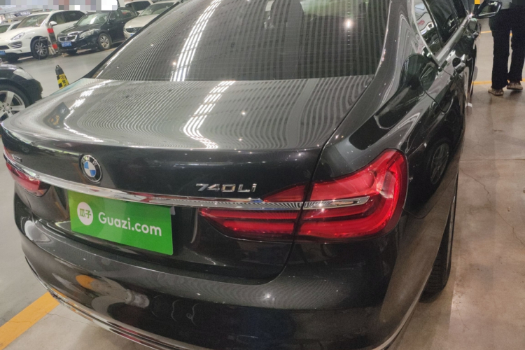 BMW M760Le 2017 #6 BMW M760Le 2017 car image #6