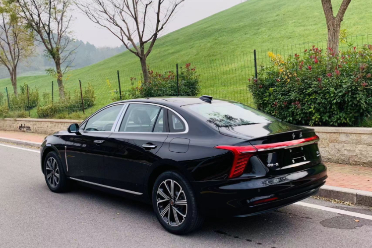 HongQi H5 PHEV 2025 #6 HongQi H5 PHEV 2025 car image #6