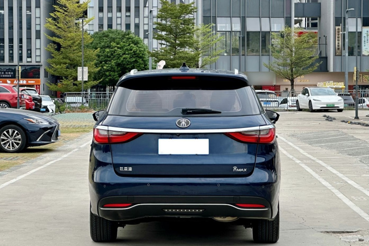 BYD Song MAX 2018 car image #6