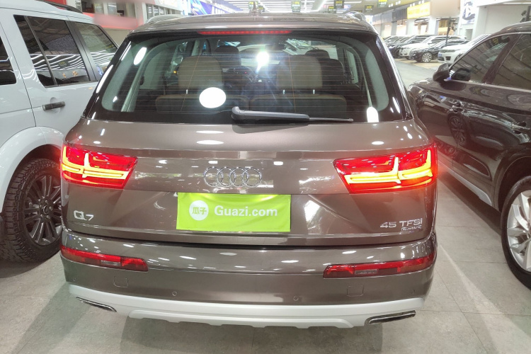 Audi Q7 2016 car image #6