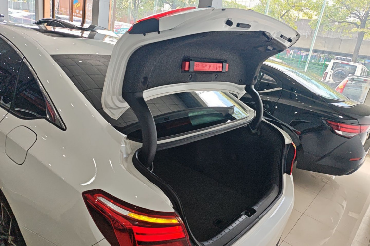 Honda Inspire 2022 car image #6