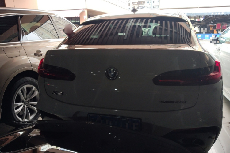 BMW X4 M40i 2020 #6 BMW X4 M40i 2020 car image #6