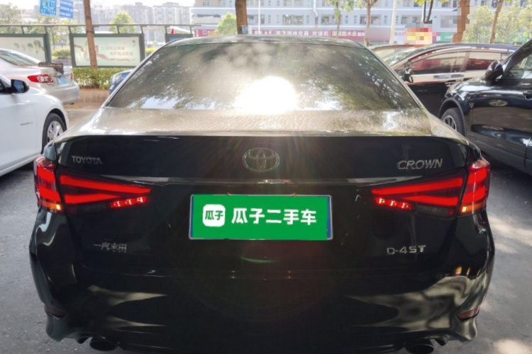 Toyota CrownSportCross 2018 صورة سيارة #6