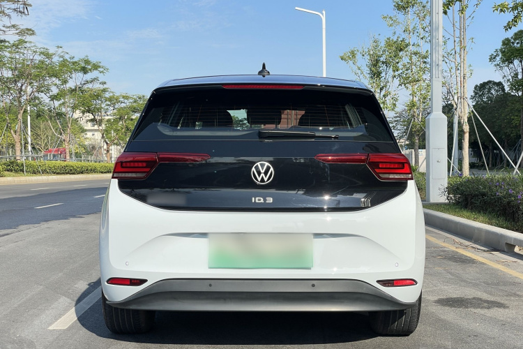 Volkswagen ID.3 2022 #6 Volkswagen ID.3 2022 car image #6