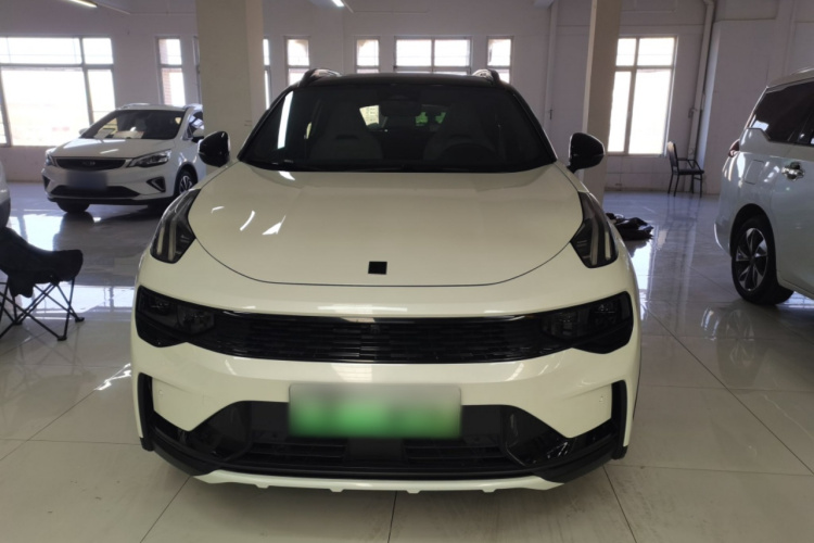 Lynk & Co 01 EM-P 2022 car image #6