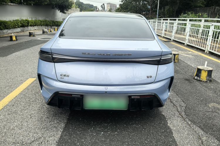 BYD Seal 2023 car image #6