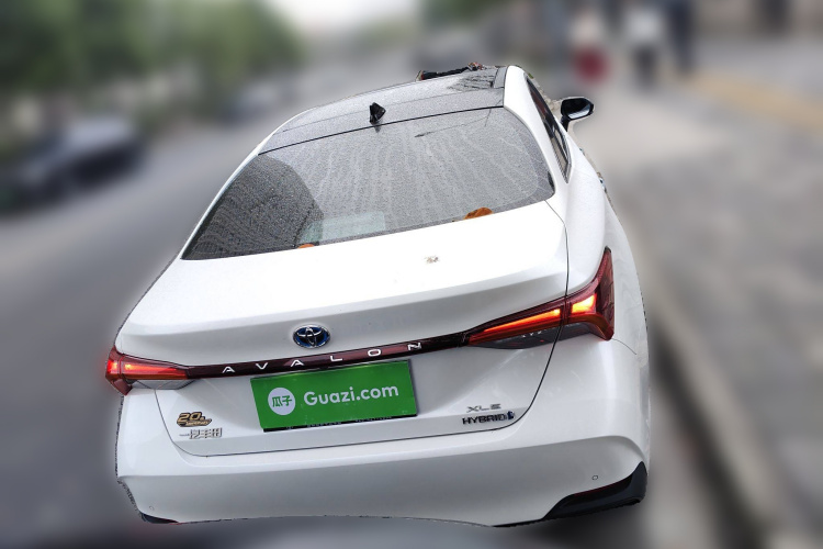 Toyota Avalon 2023 car image #6