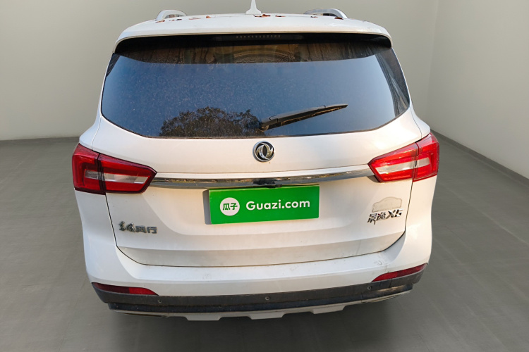 Forthing JOYEAR X5 2017 #6 Forthing JOYEAR X5 2017 car image #6