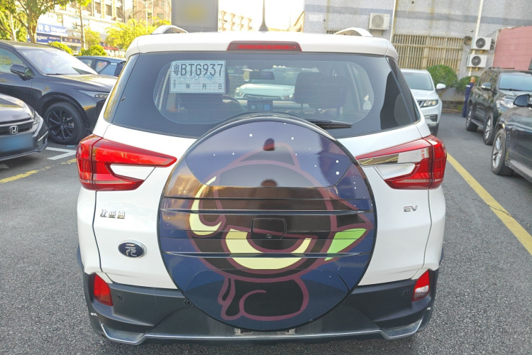 BYD Yuan New Energy 2020 صورة سيارة #6