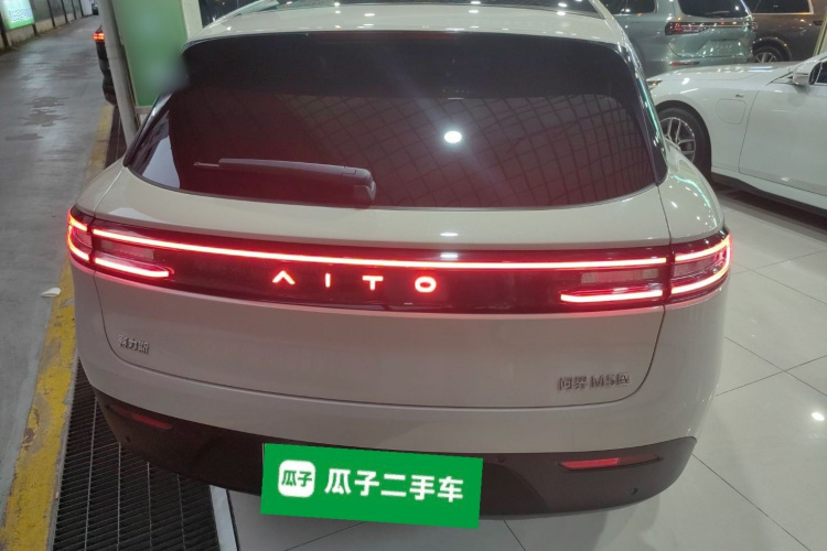 2023 car image #6