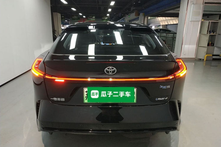 Toyota bZ5 2025 car image #6