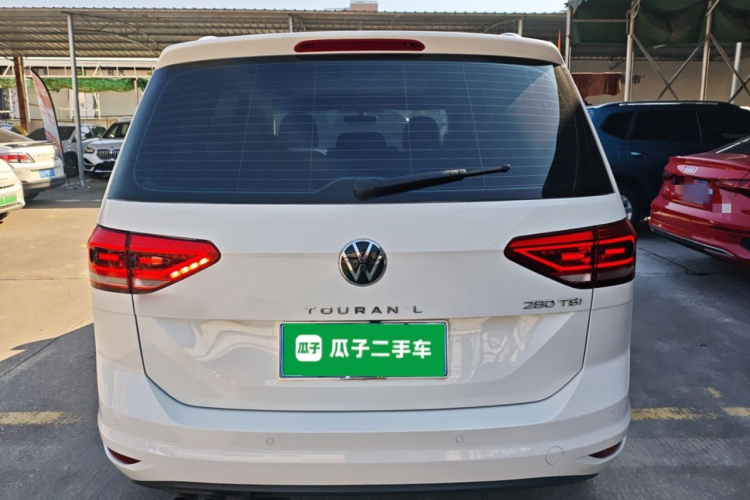 Volkswagen Touran 2021 immagine di auto #6