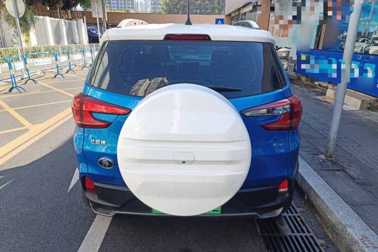 BYD Yuan New Energy 2019 car image #6