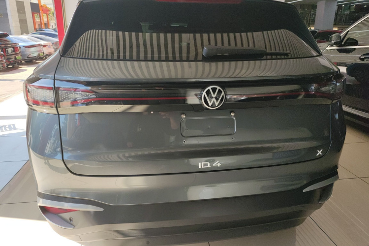 Volkswagen ID.4 X 2023 image de voiture #6