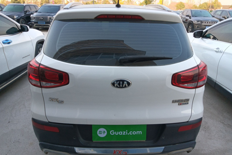 Kia Stonic 2016 #6 Kia Stonic 2016 car image #6